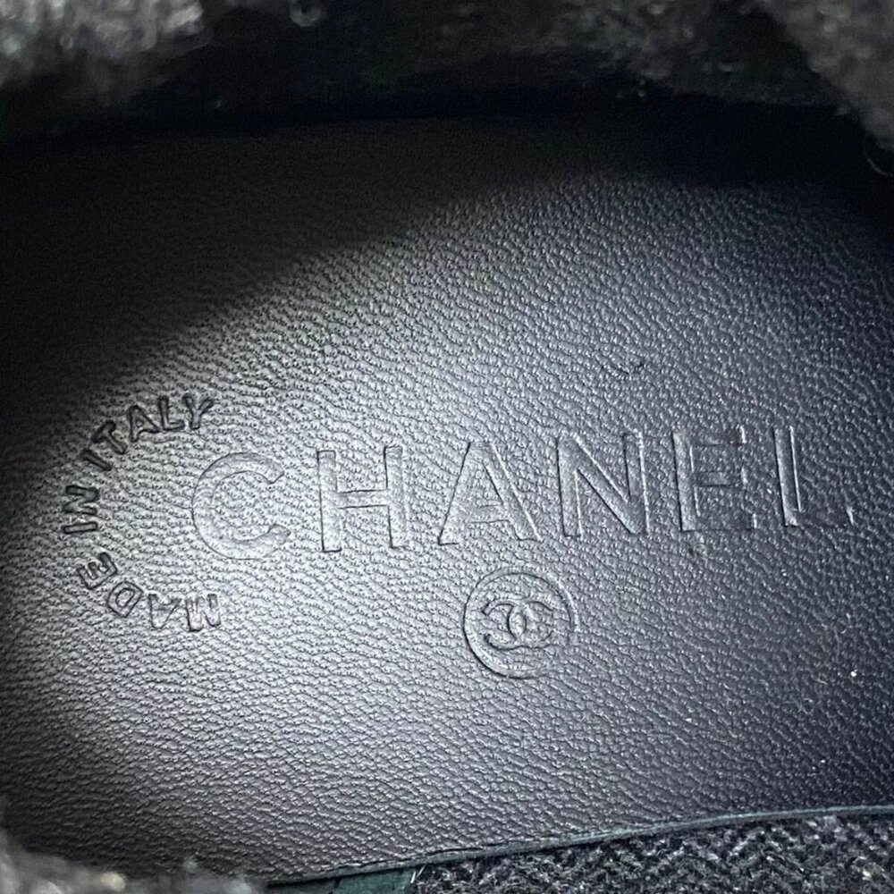 100% Authentic CHANEL Black Lambskin Wool Women's Sneakers 702-10824 - Picture 5 of 6